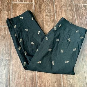 Attyre Black Pineapple 🍍 Capri Pant Size 12 Petite
